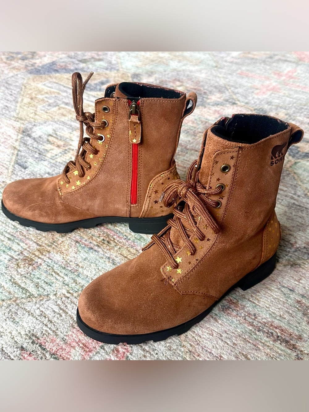 Girl’s Waterproof Sorel Leather Boots - Picture 2 of 9